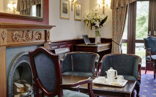 Best Western Old Tollgate Hotel & Restaurant