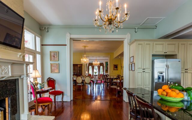 Amethyst Garden Inn