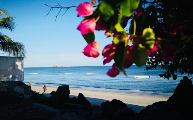 La Perla de Farallon Bed and Breakfast