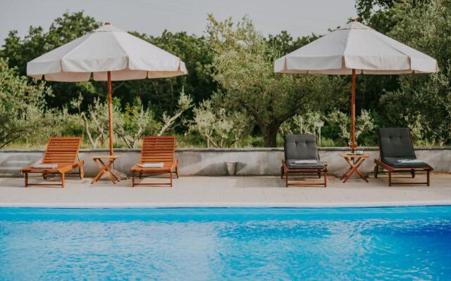 Villa Laurus Residence