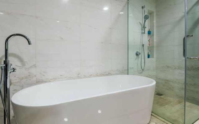 The Platinum Suites KLCC by Veedu Hauz