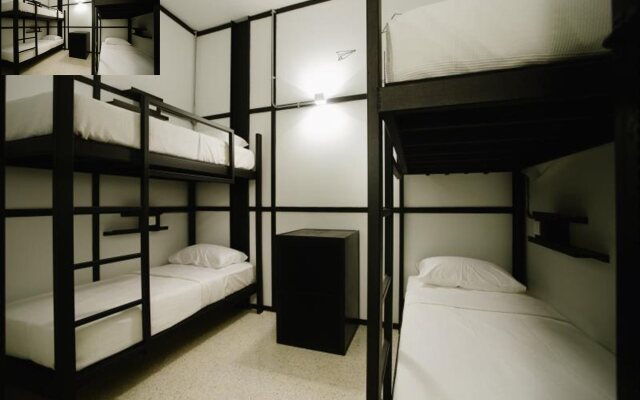 Paper Plane Hostel