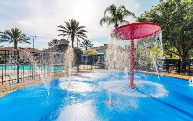 8008 King Palm Circle