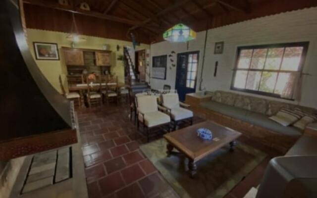 Passa Quatro- CASA INTEIRA RUSTICA para até 9 pessoas