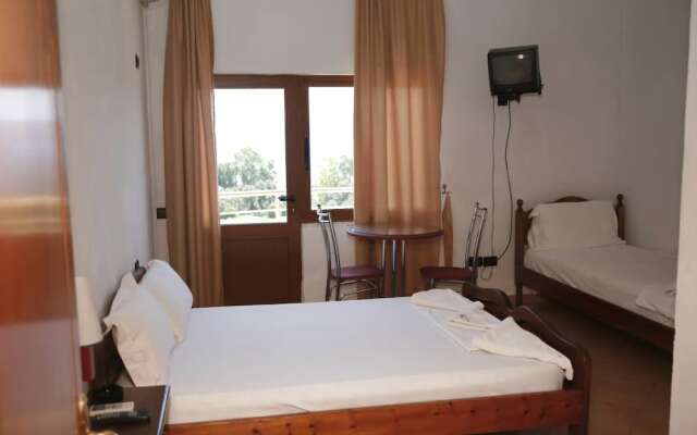 Hotel Sirena in Vlore, Albania from 72$, photos, reviews - zenhotels.com