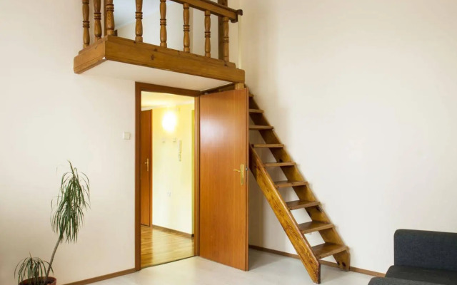 Hotel Status Apartments