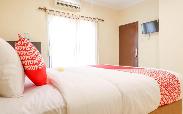 Super OYO 1654 Maha Bharata Kuta Inn