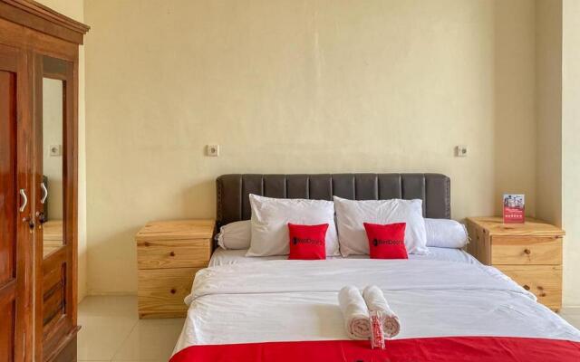 RedDoorz near Universitas Merdeka Malang 2