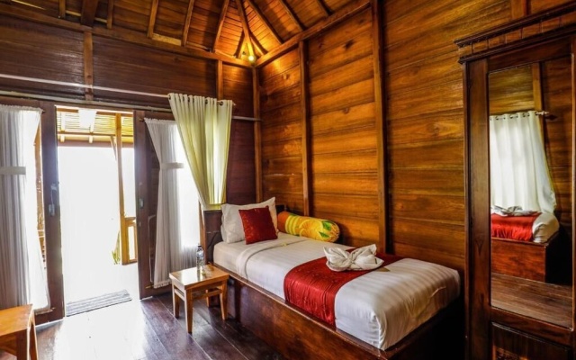 Swan Beach Inn – Guest Rooms – Nusa Penida