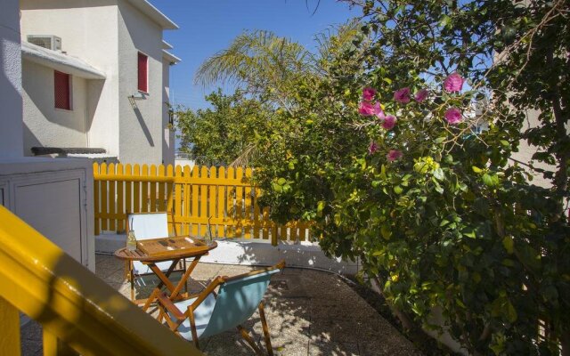 Protaras Dandelion Cottage