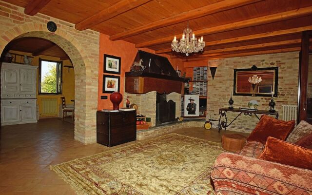 Elegant Villa in Montecosaro Italy with Hot Tub