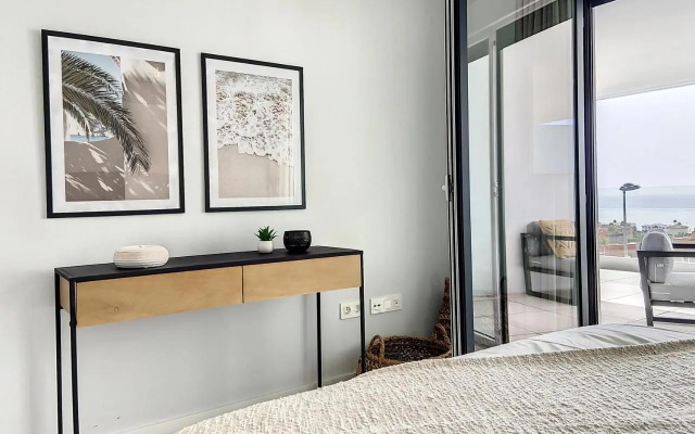 Via Celere 2328 Luxury Sea View Apartment