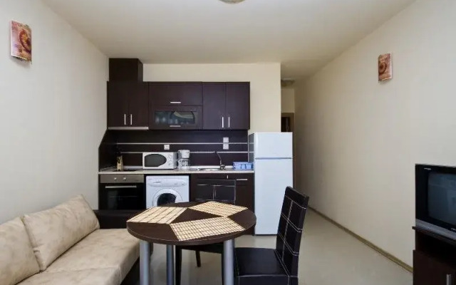 Green Hills Apart Complex