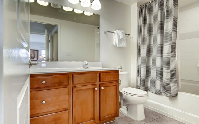 Global Luxury Suites University Circle