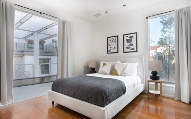 6th Avenue Villa