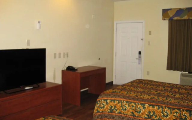 Scottish Inn and Suites