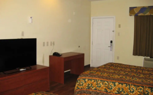 Scottish Inn and Suites