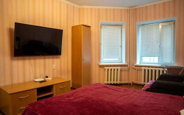 Надым Хаус на Зверева 39