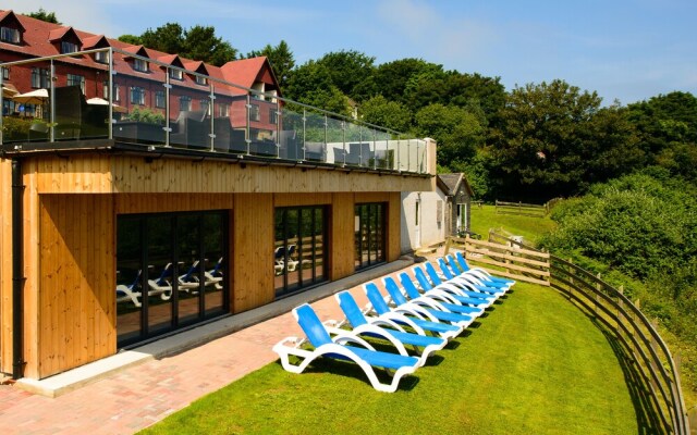 Sandy Cove Hotel