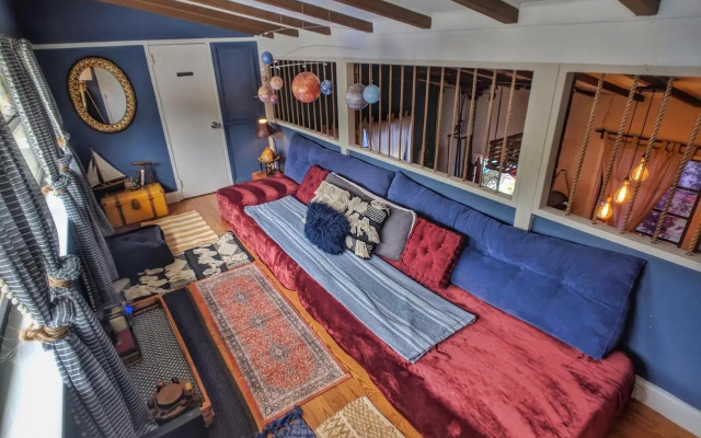 The Captain's Quarters