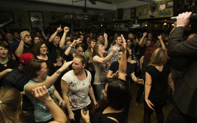 Hajo's Germania Lodge & Irish Pub