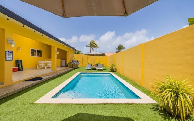 Cheerful Caribbean Villa w Private Pool 3BR