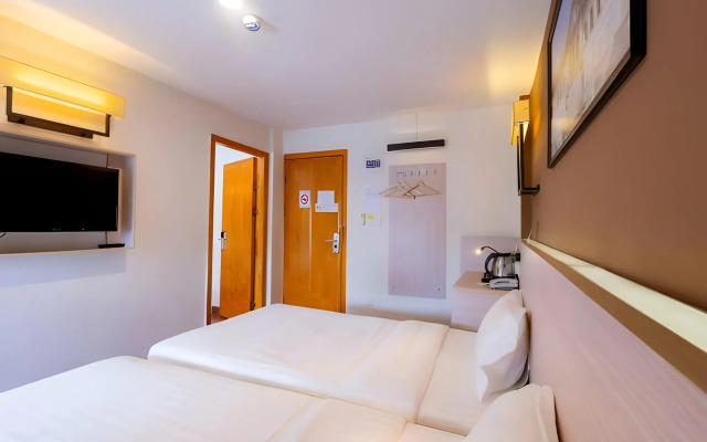 Chiang Roi 7 Days Inn
