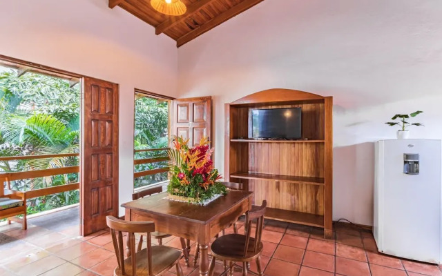 Ola Bonita BeachFront Apart Hotel