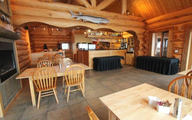 Fraser River Lodge