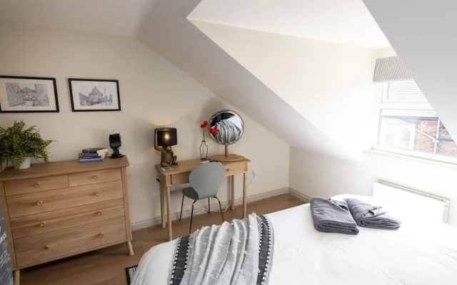 A very British house to stay 3 Bedroom