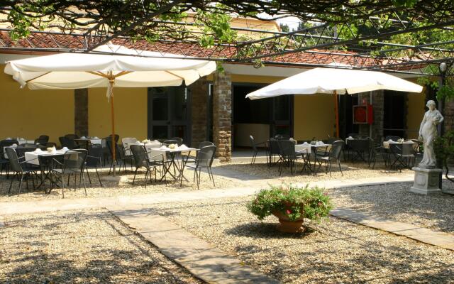 Hotel Villa Dei Bosconi