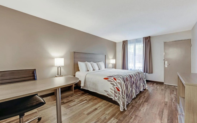 Red Roof Inn & Suites Wilkesboro