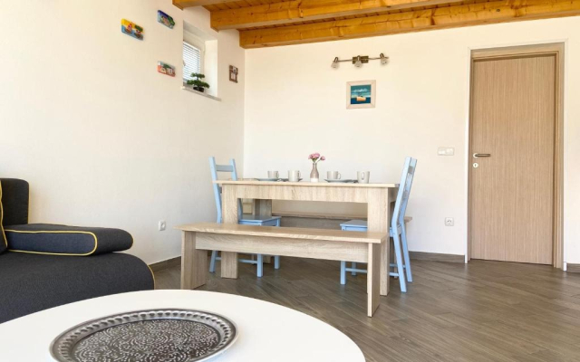 Apartment Žare - with garden: A2 Banjol, Island Rab