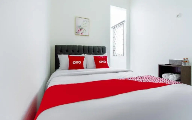 OYO 2975 House Of Mahira Syariah