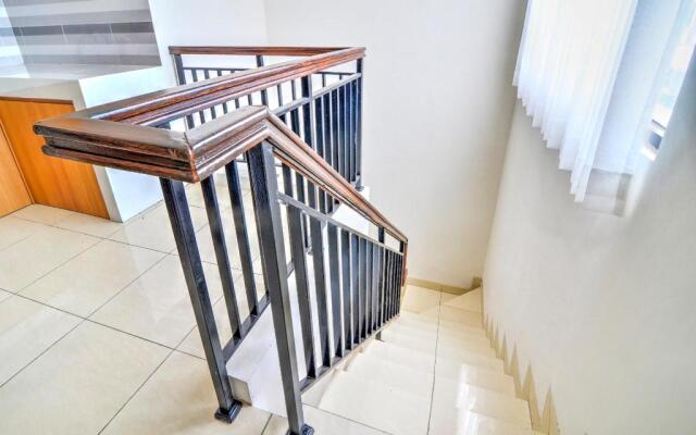 OYO 3346 Rukos Colombus G5