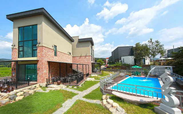 Gyeongju Capri Pension