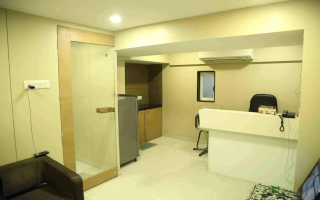 Central Beacon Hotel Surat