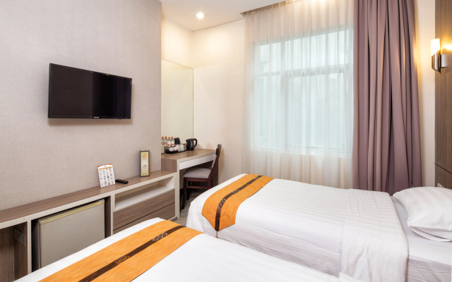 Verse Luxe Hotel Wahid Hasyim