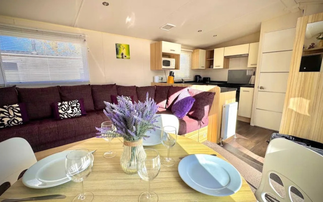 Marton Mere - 3 Bedroom Caravan