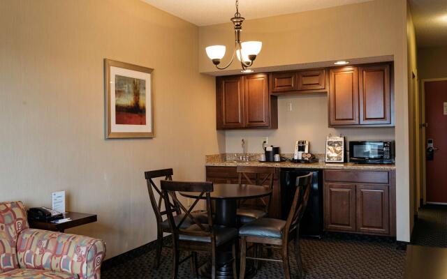 Holiday Inn Express Hotel & Suites Olathe North by IHG