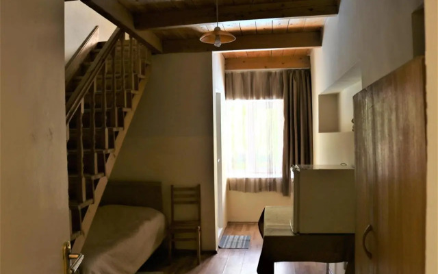Taoskari Hotel