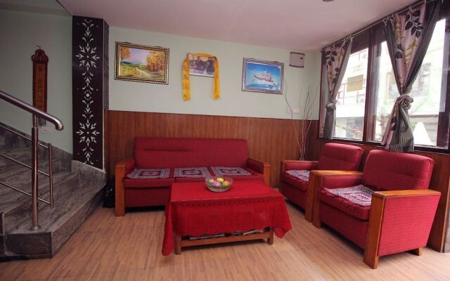 OYO 7431 Hotel Tushita