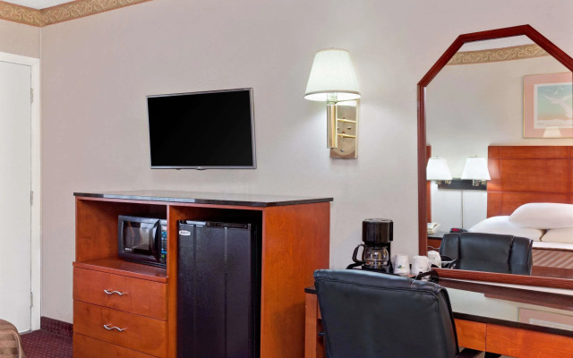 Travelodge Burbank-Glendale