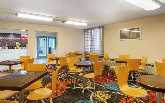 City Studios Inn And Suites