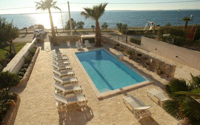 Sea View Apartments Nina - AE1021