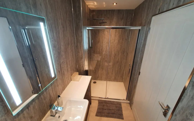 Stunning 1-bed Apartment in Peaceful Location!