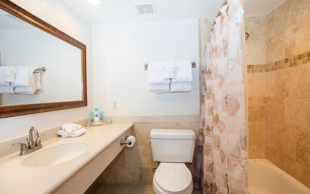 Tween Waters Island Resort & Spa