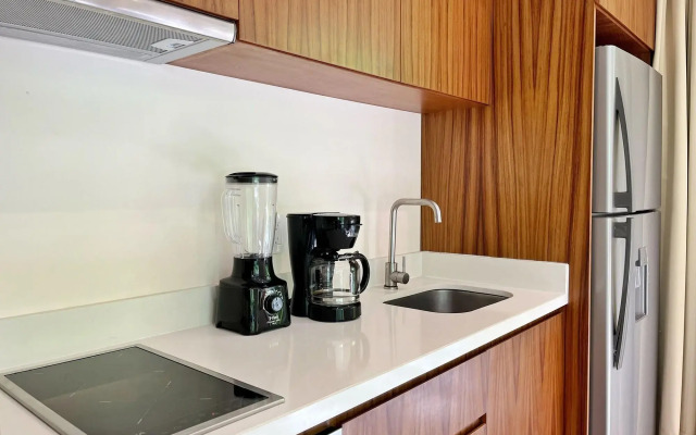 Mistiq Luxury Condo