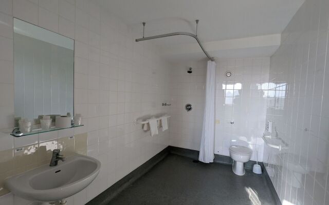 Broadview Hotel