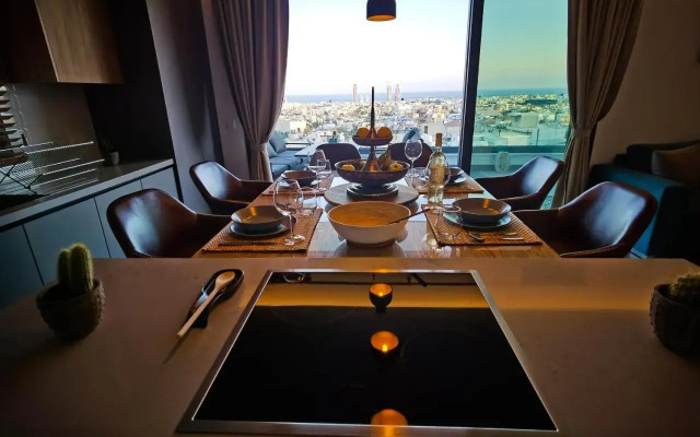 Eagles Nest- 2BR stylish, free park, Netflix